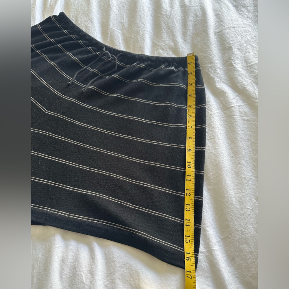 Vince black casual shorts, size large - Picture 11 of 14